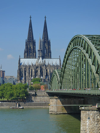 Foto Hohenzollernbrücke am Kölner Dom