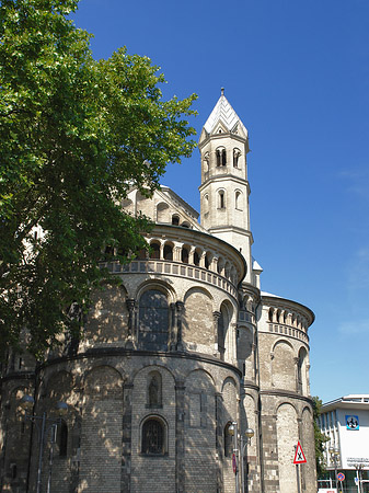Seitentürme und Westturm der St Aposteln - Nordrhein-Westfalen (Köln)
