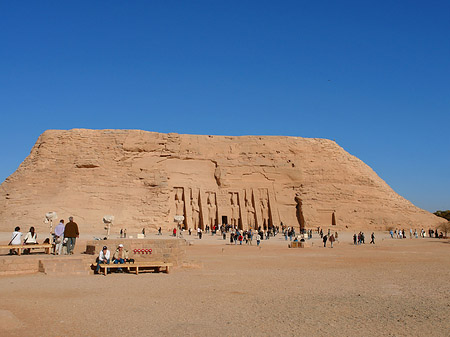 Tempel mit Himmel - Landesinnere (Abu Simbel)