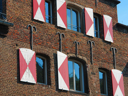 Fenster des Kölnischen Stadtmuseums - Nordrhein-Westfalen (Köln)