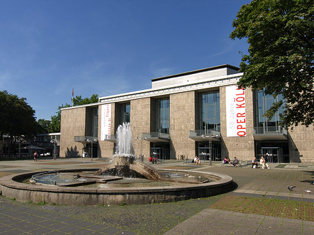 Fotos Oper Köln mit Brunnen | Köln