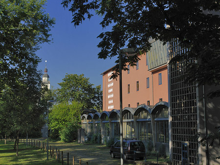 Fotos Schule mit St Maria vom Frieden