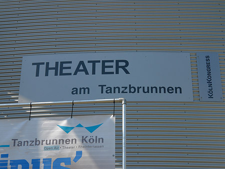 Schriftzug des Theaters im Rheinpark Fotos